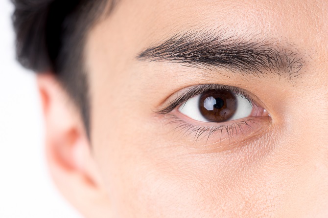 二重や厚ぼったい目をパッチリしたい方　男性専門美容外科ピュアメンズクリニック奈良
